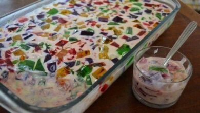 gelatina colorida com creme de leite