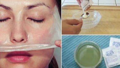 máscara de gelatina para retirar cravos do rosto