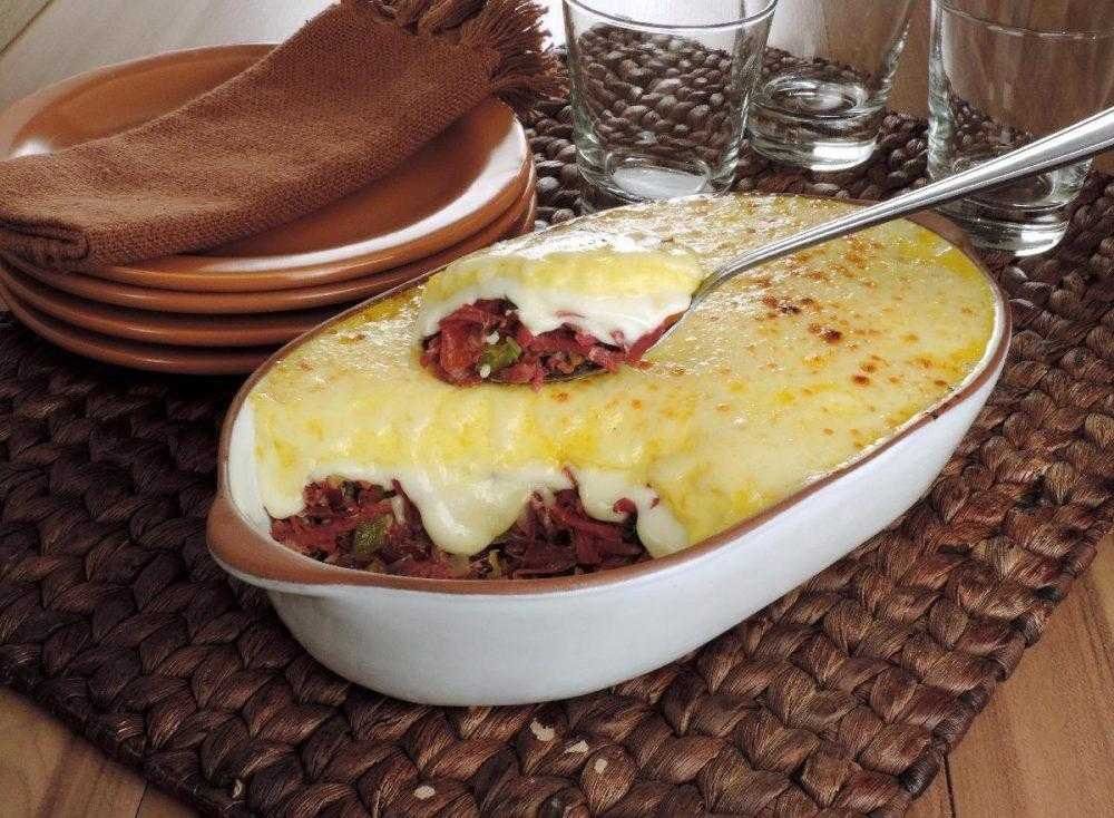 torta de mandioquinha com carne seca