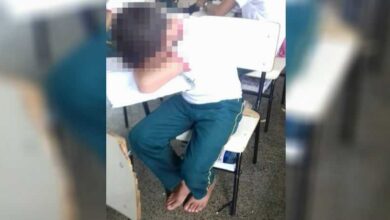 Garoto é humilhado por diretor em escola, por estar de chinelo