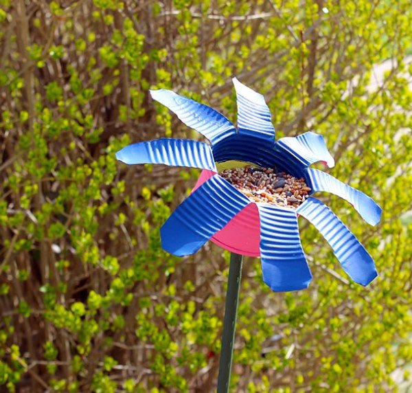 flor reciclada com copo de plástico