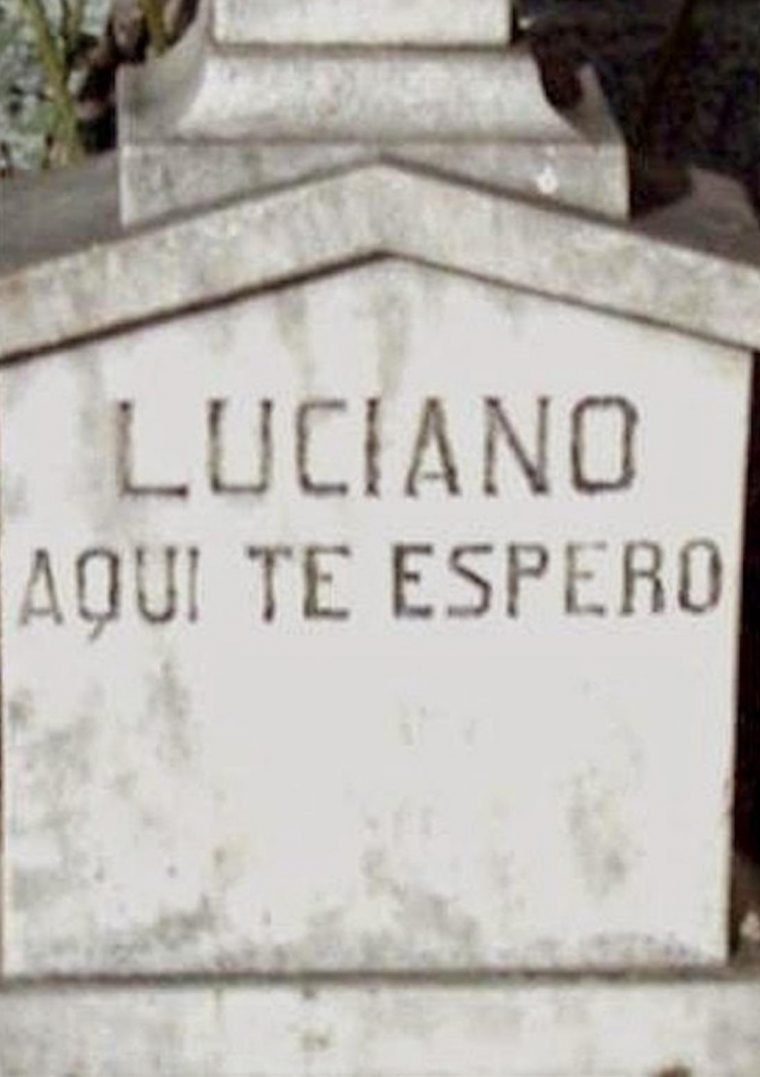 1495745734 675 15 tumulos que vao deixar voce de boca aberta nao posso acreditar que escreveram isso neles