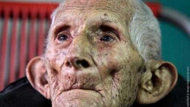 Este Velho Homem MORREU no hospital, Mas uma Enfermeira Encontrou uma CARTA que lhe deixou em LÁGRIMAS f