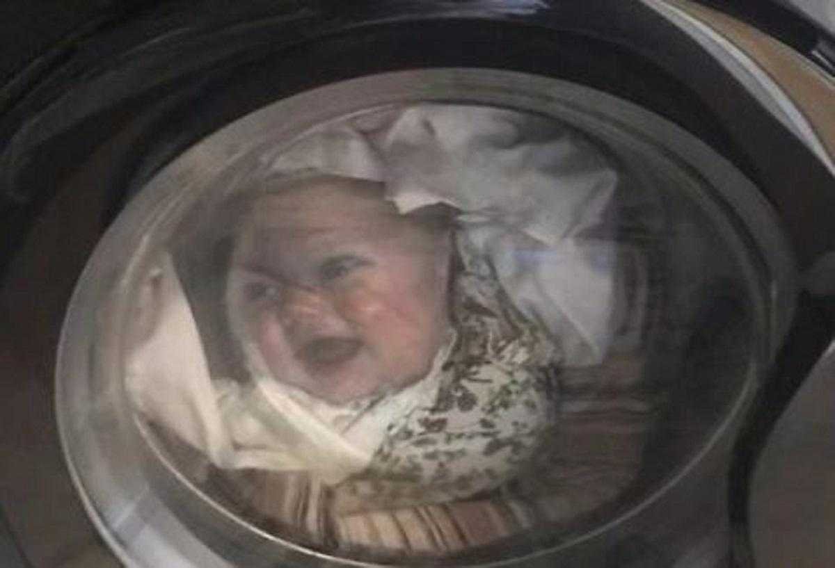 Pai quase infarta após mãe pôr camiseta com rosto de seu bebê pra lavar