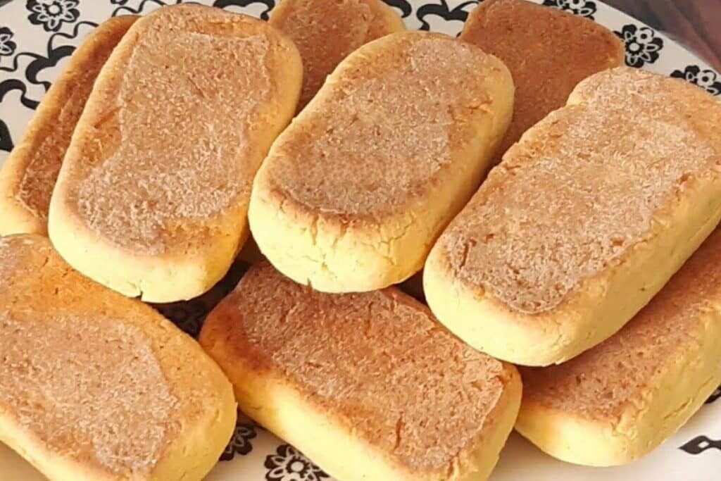 Bolachinha de Milho que derrete na boca: Opção perfeita pra servir com um Cafezinho!