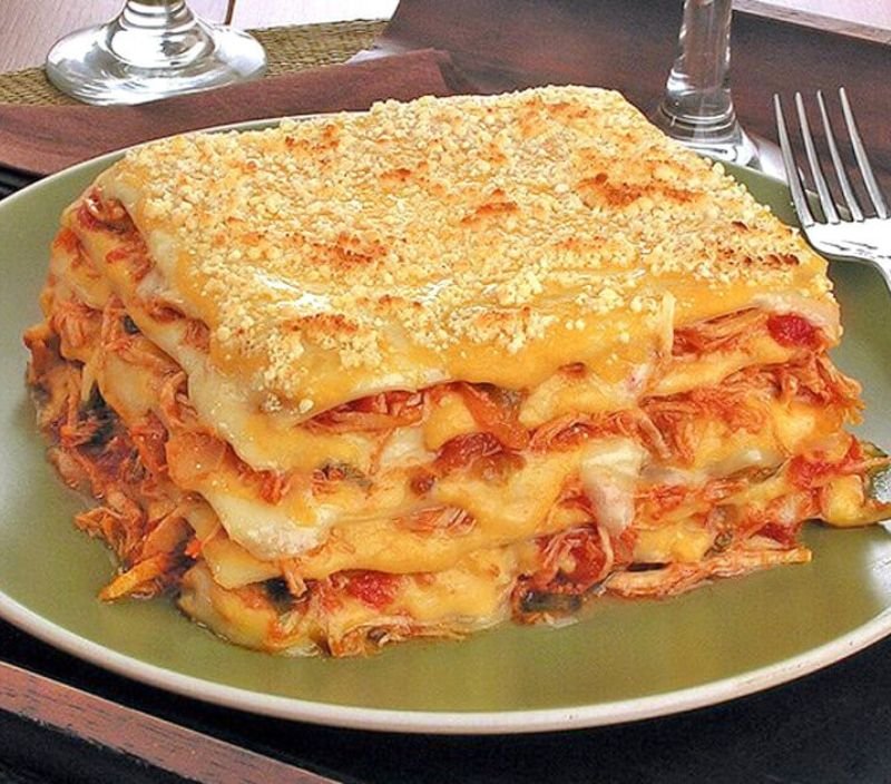 lasanha de frango desfiado