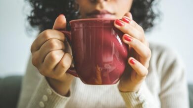 5 chás para relaxar e aliviar o estresse