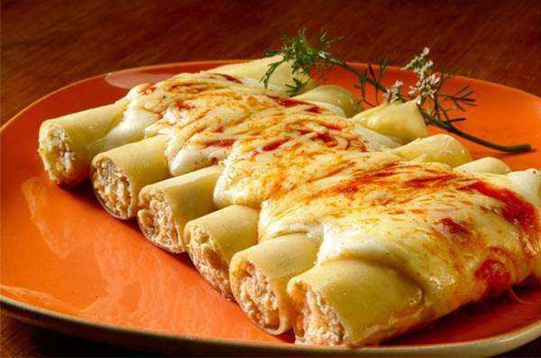 Canelone de Queijo Cremoso