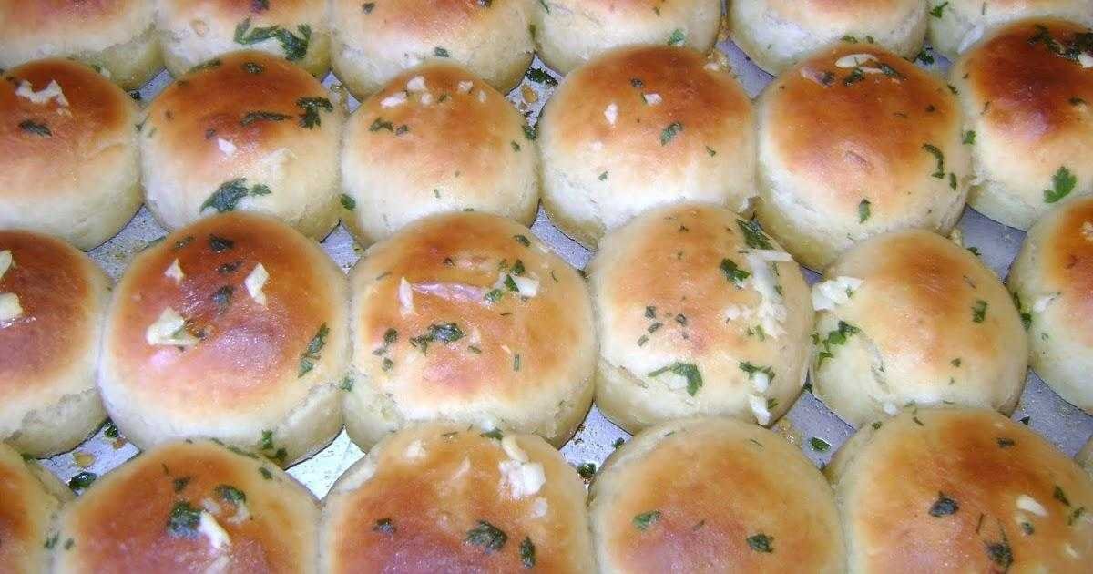 Como fazer pãozinho de cebola de liquidificador 1a
