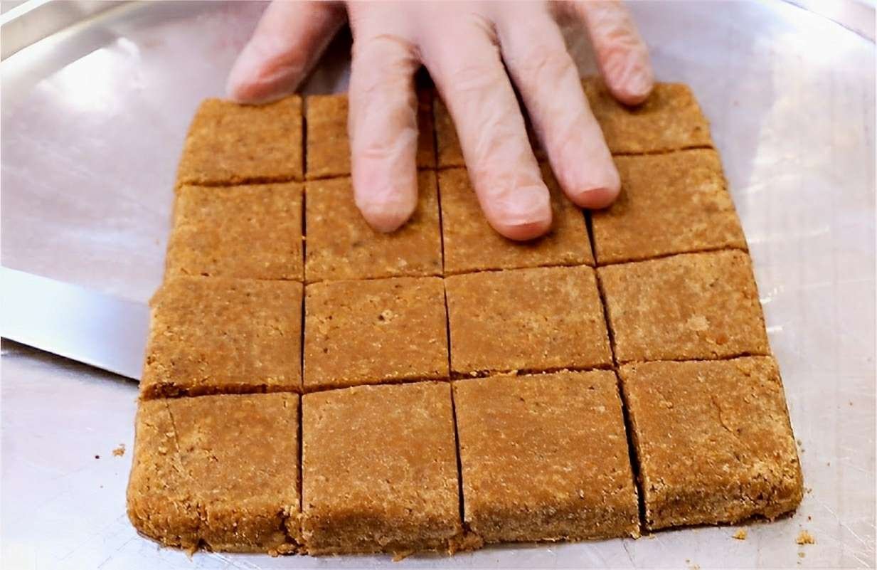 Paçoca caseira feita com 3 ingredientes apenas