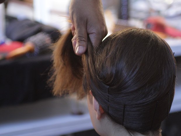 1497940645 528 4 truques para alisar o cabelo sem chapinha ou secador