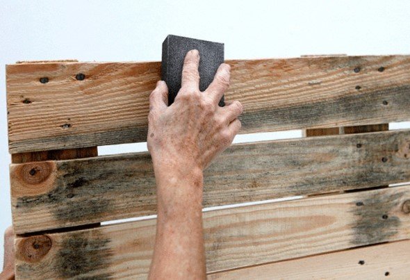 1498655616 777 diy como fazer um sofa de paletes em casa