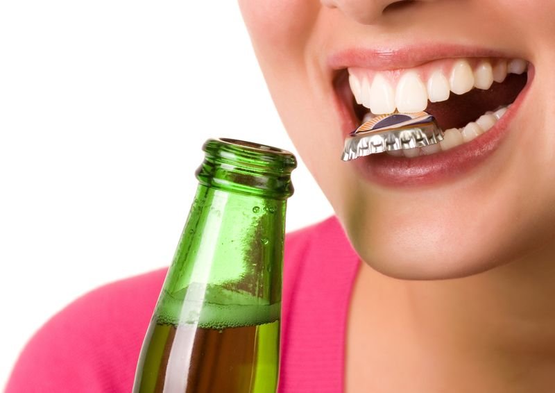 1500544230 759 7 habitos que danificam seus dentes e voce nao sabia