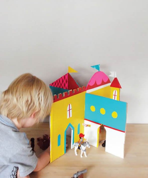 Brinquedos com Caixa de Papelão