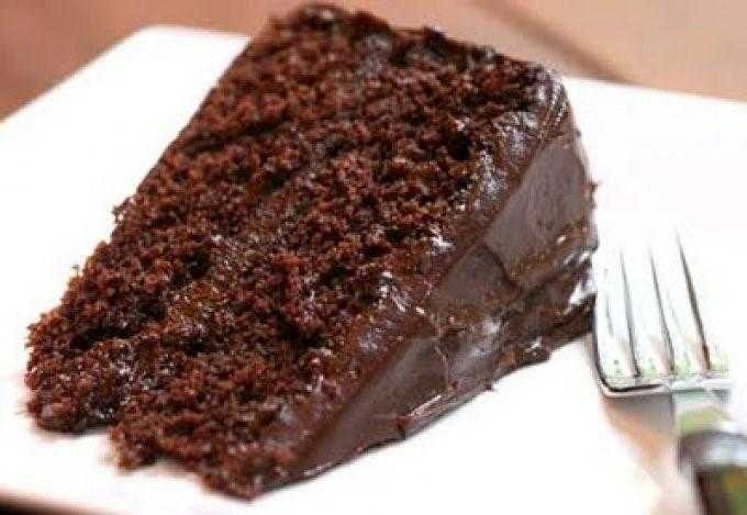 Bolo de chocolate sem farinha e bem cremoso 05