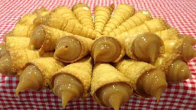 Canudinho com massa de pastel