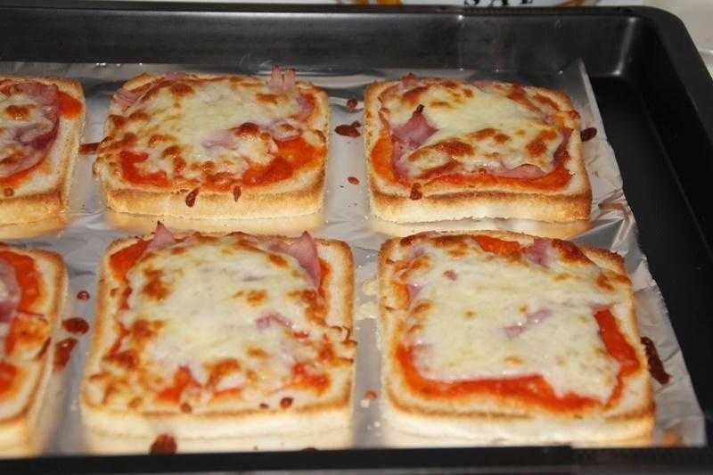 Como Fazer Pizza de Pão de Forma s