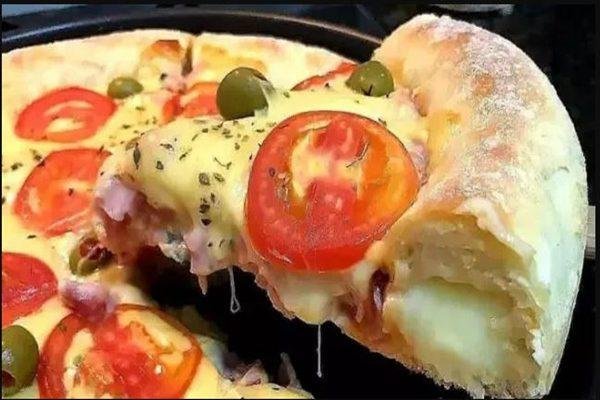 Pizza Caseira com Borda Recheada