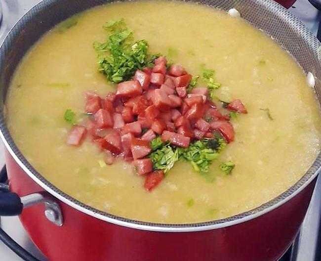 Receita de Caldo de Mandioca com Calabresa e Bacon