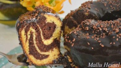 Receita de bolo de cenoura mesclado com chocolate