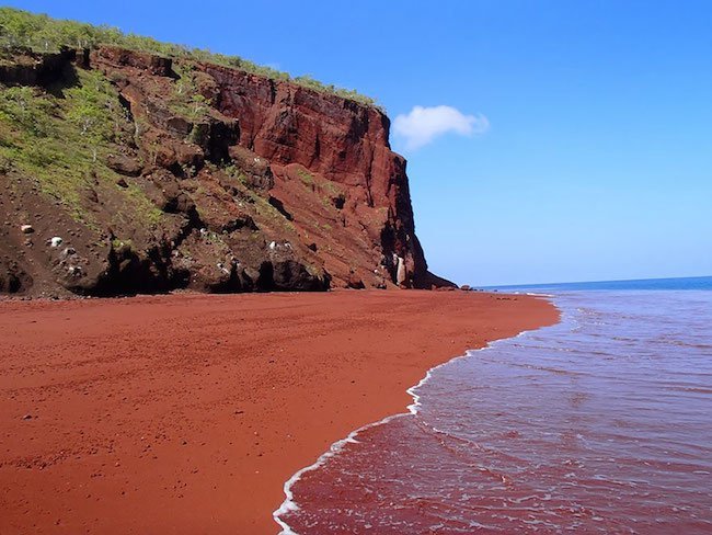 23-15-praias-que-nao-sao-nada-como-as-que-voce-esta-acostumado-ver