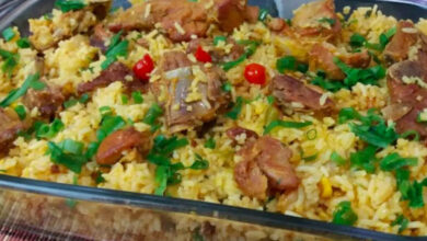 Arroz suculento com costelinha suína