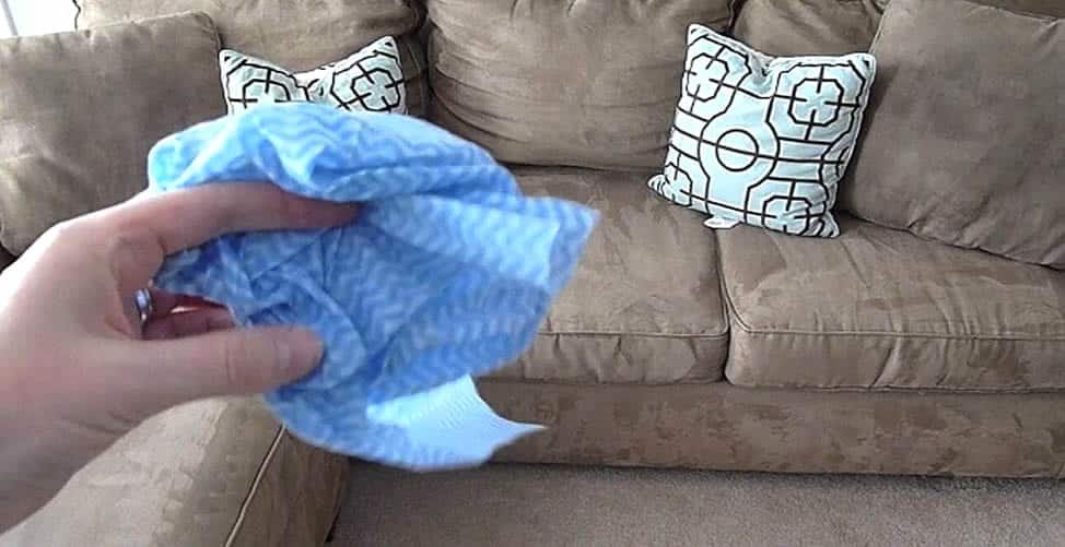 Como Limpar Sofá de Tecido Com Soluções Caseiras
