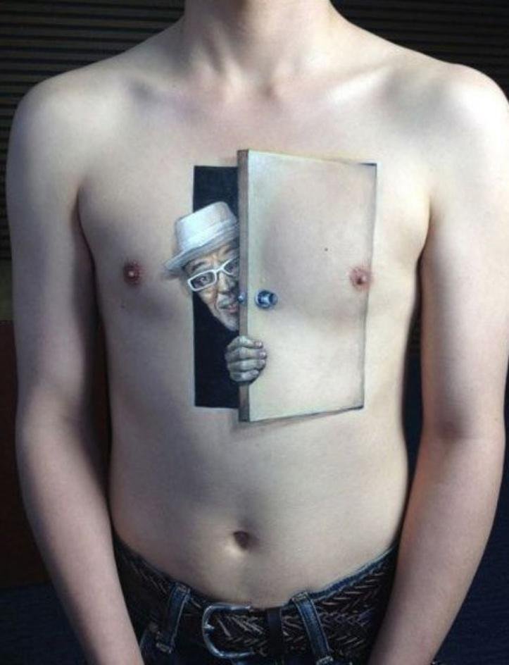 1616869100 57 18 das tatuagens mais incriveis que provavelmente sua mae nao