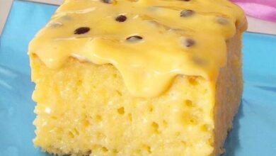 Bolo gelado e cremoso de maracujá… Molhadinho e macio!