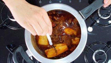 Carne de panela com mandioca ou batata