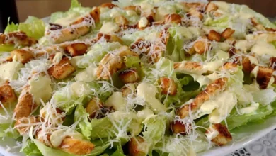 Salada caesar caseira, surpreenda-se com essa delícia!